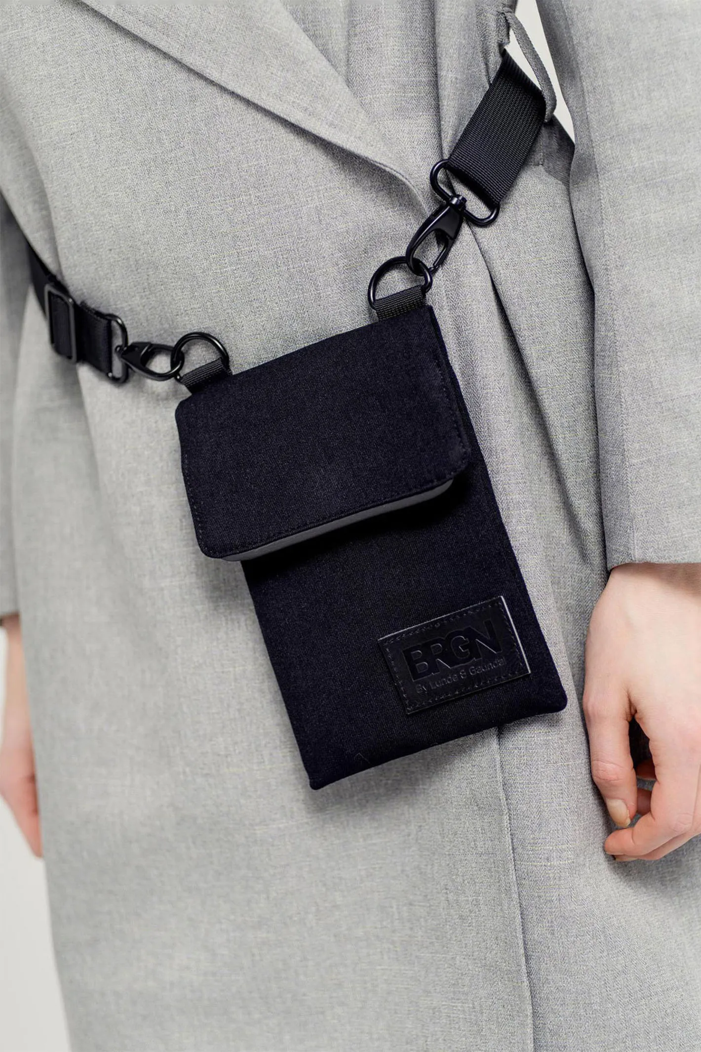BRGN Messenger Purse Bag New Black 37013R2 095
