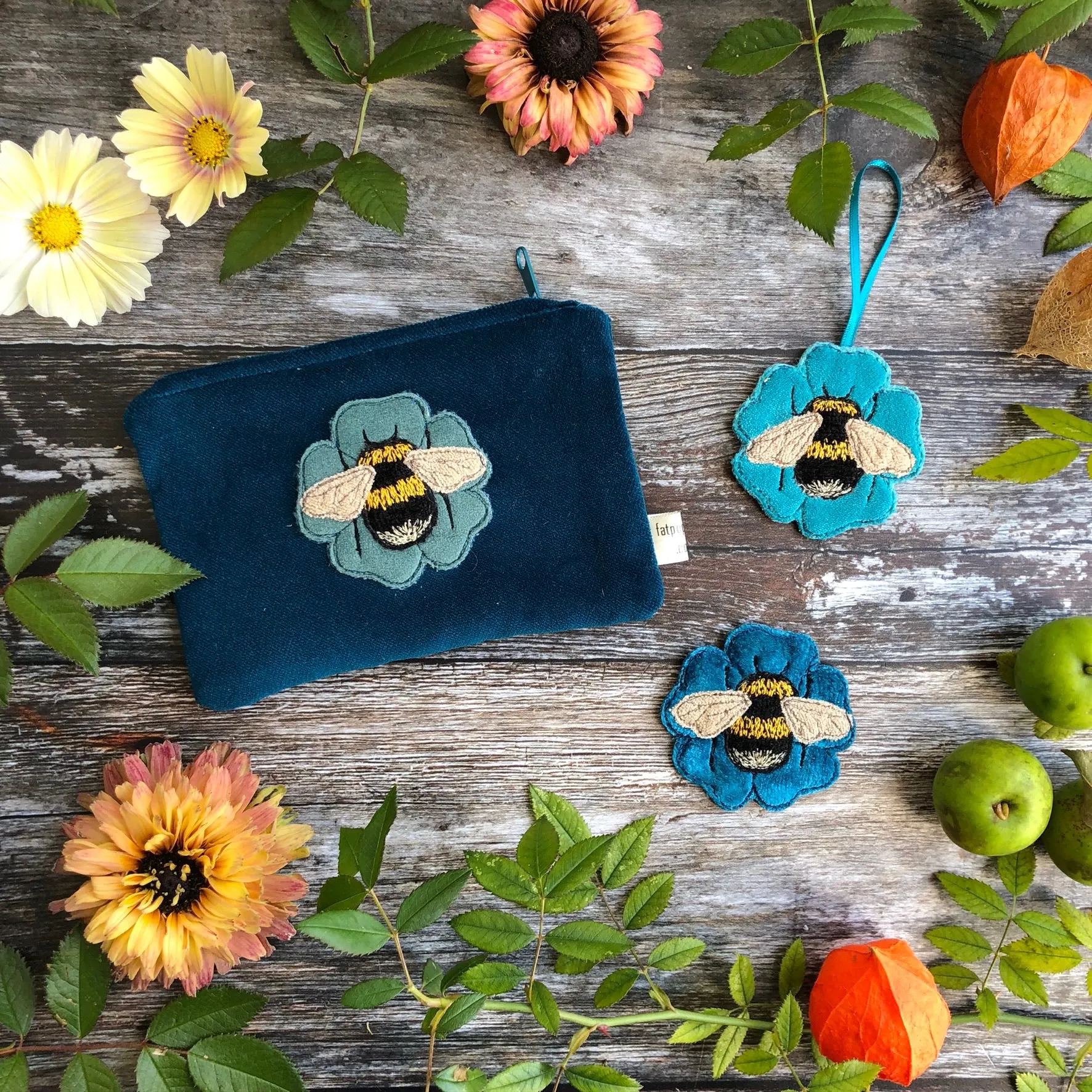 Coin purse - bees