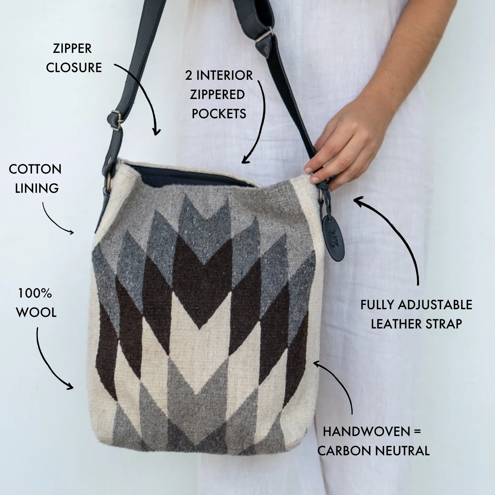 Yalitza Shoulder Bag