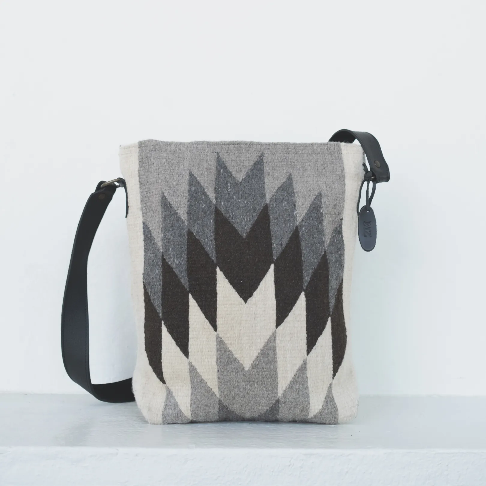 Yalitza Shoulder Bag